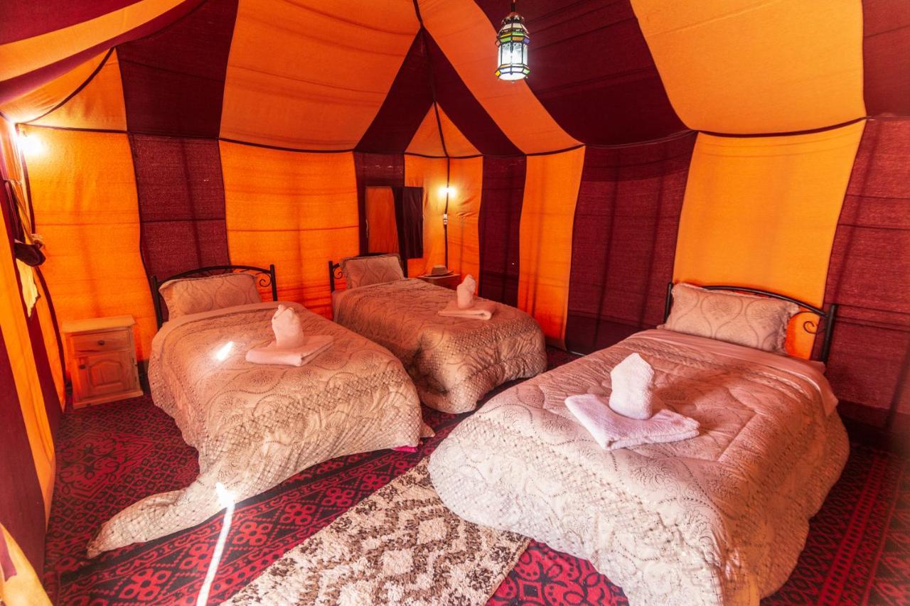 Merzouga Traditional Tents With Heating Hotell Exteriör bild